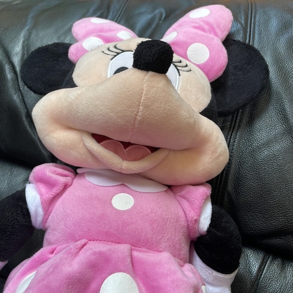 Disney Plush Minnie Mouse - Picture 12 of 12